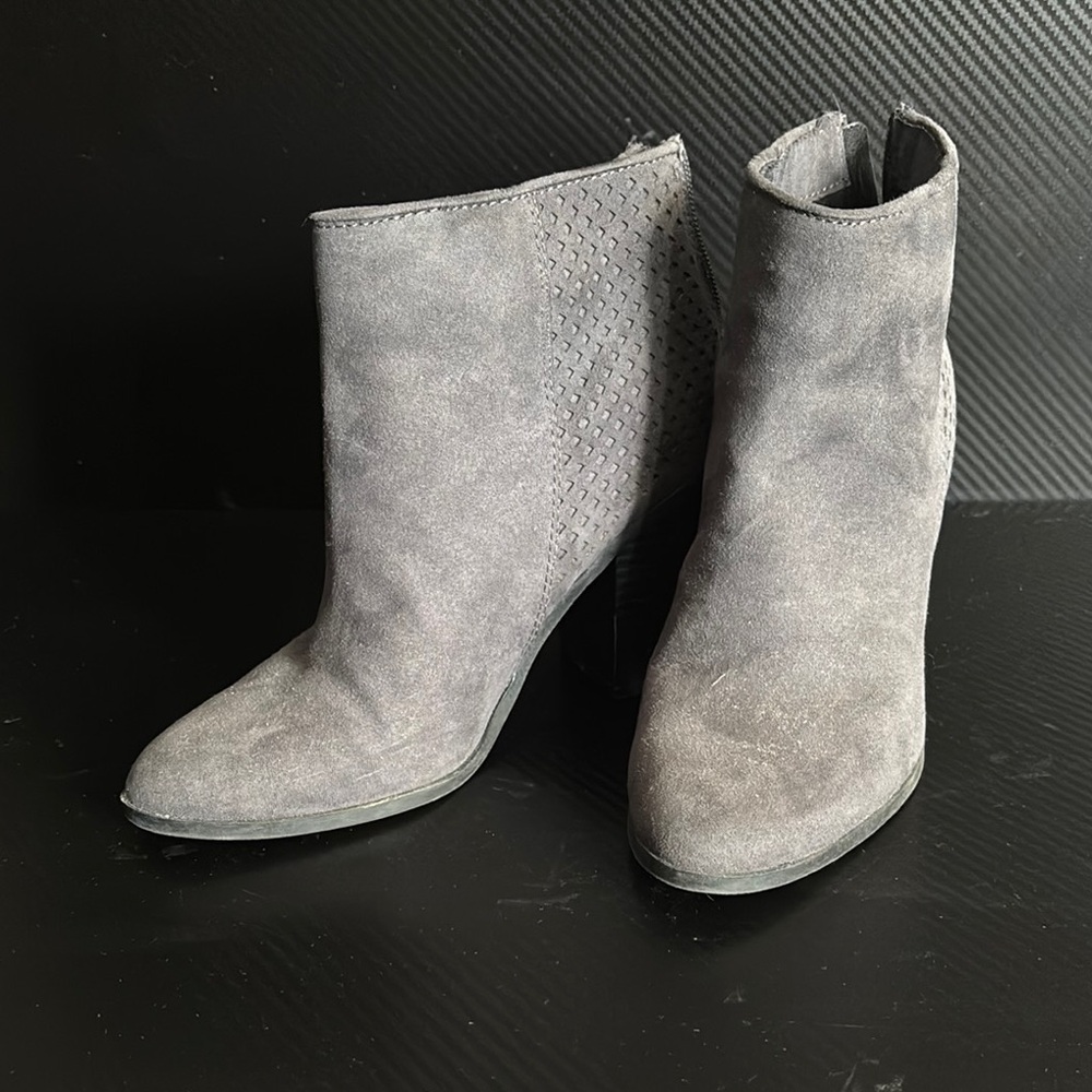 American Eagle Gray Suede Ankle Boots